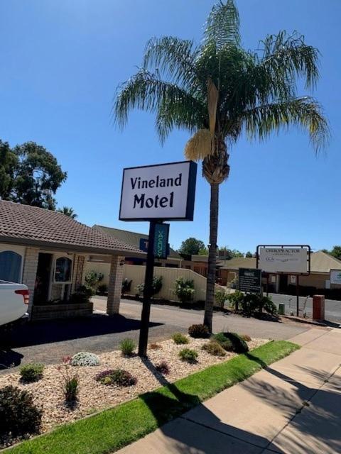 Vineland Motel Mildura Bagian luar foto