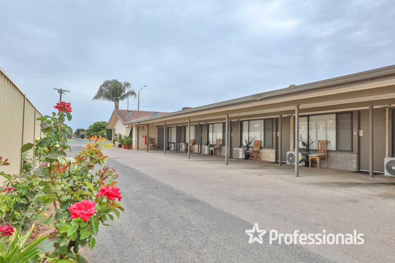 Vineland Motel Mildura Bagian luar foto