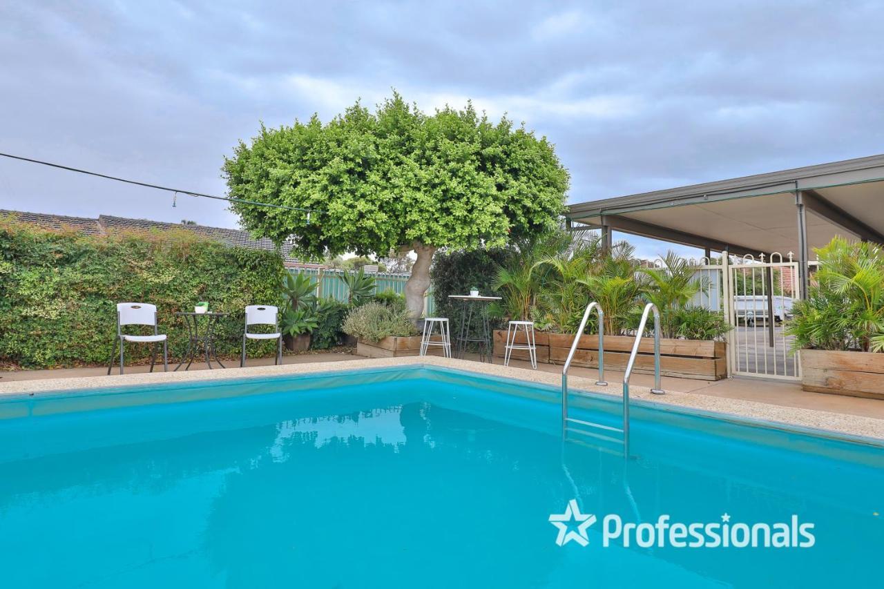 Vineland Motel Mildura Bagian luar foto